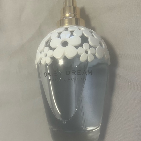 Marc Jacob’s daisy dreams NWOT - Picture 3 of 5